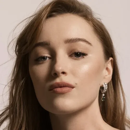 Phoebe Dynevor actress